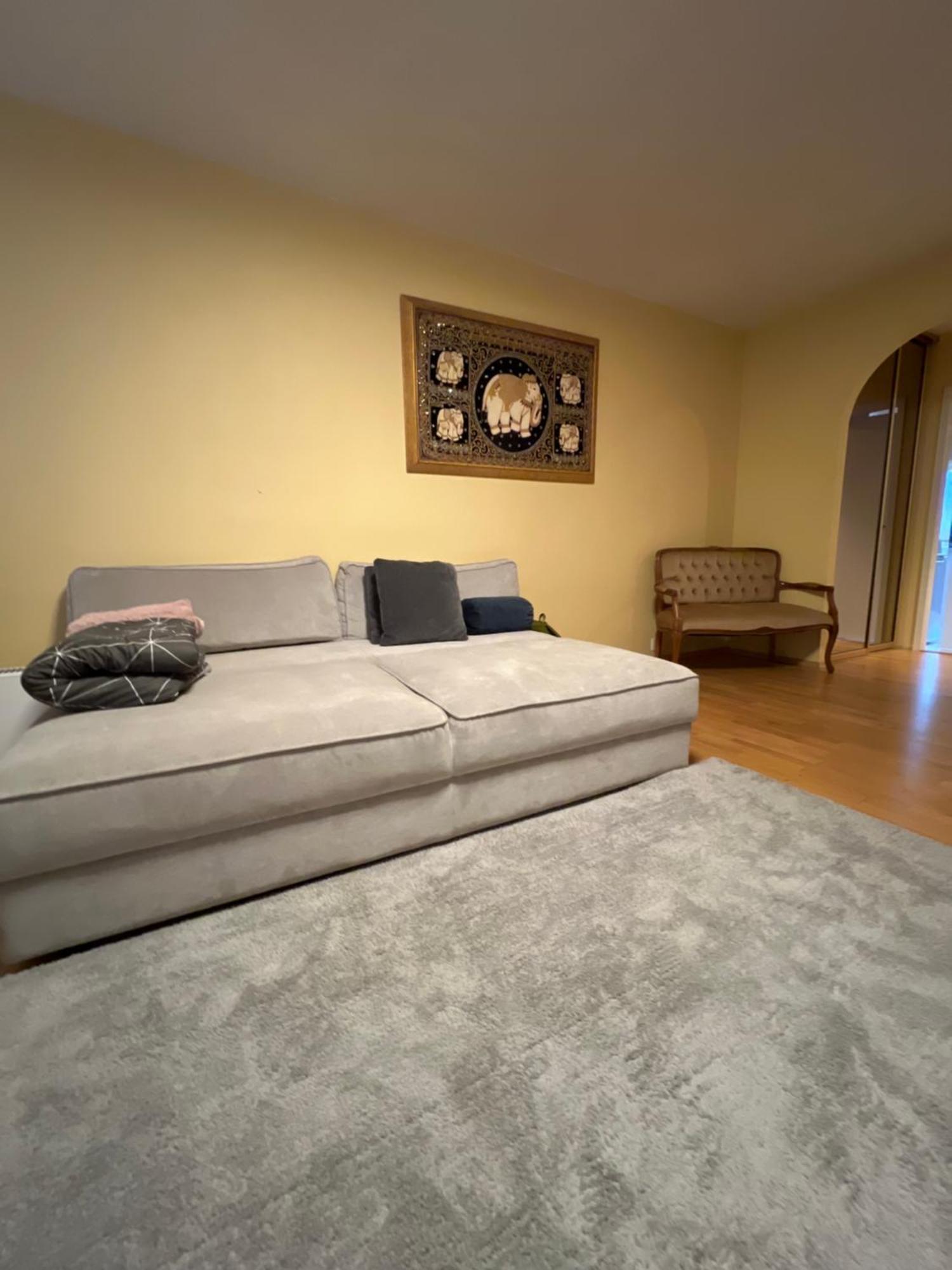 Luxury Service Apartment By Chanya Alesund Bagian luar foto